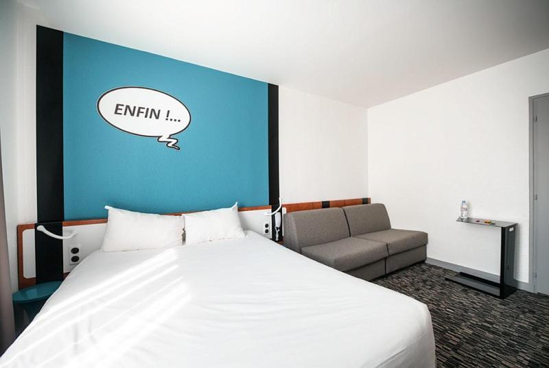 Отель Ibis Styles Chambery Centre Gare Экстерьер фото