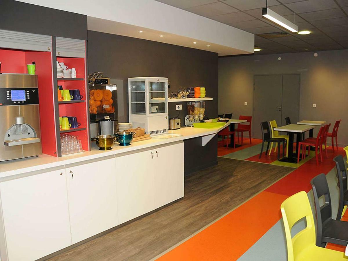 Отель Ibis Styles Chambery Centre Gare Экстерьер фото
