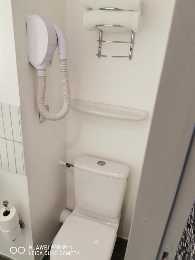 Отель Ibis Styles Chambery Centre Gare Экстерьер фото